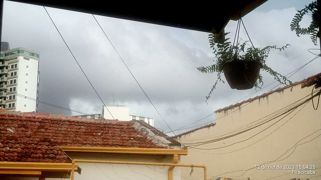 Shelf cloud Piracicaba 12-10-2023.jpg