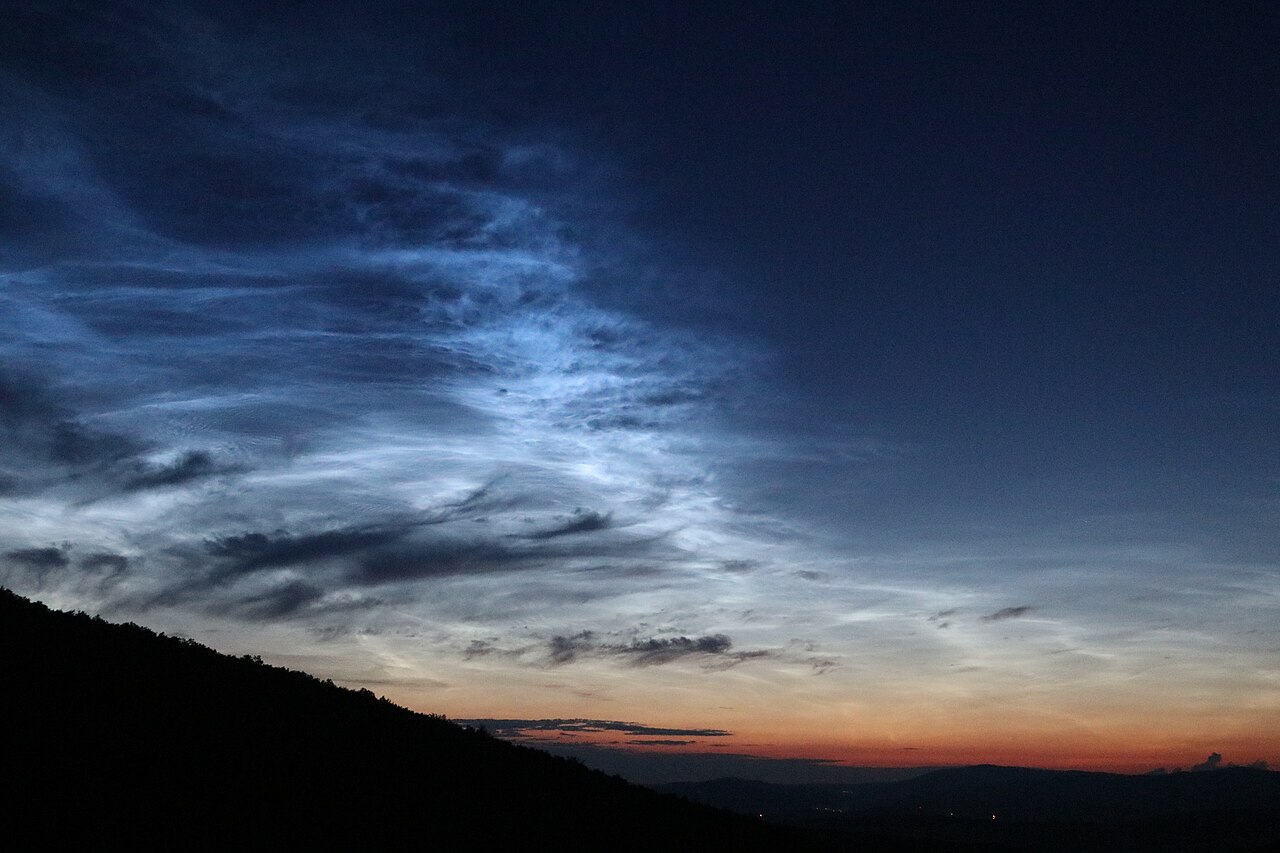 Noctilucent clouds over Slovakia in 21st of June, 2019 (1).jpg