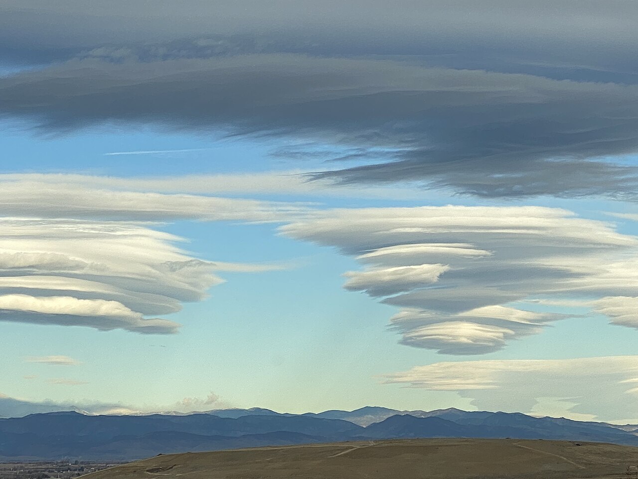Lenticular clouds in Boulder CO - NOAA Earth System Research Laboratory.jpg